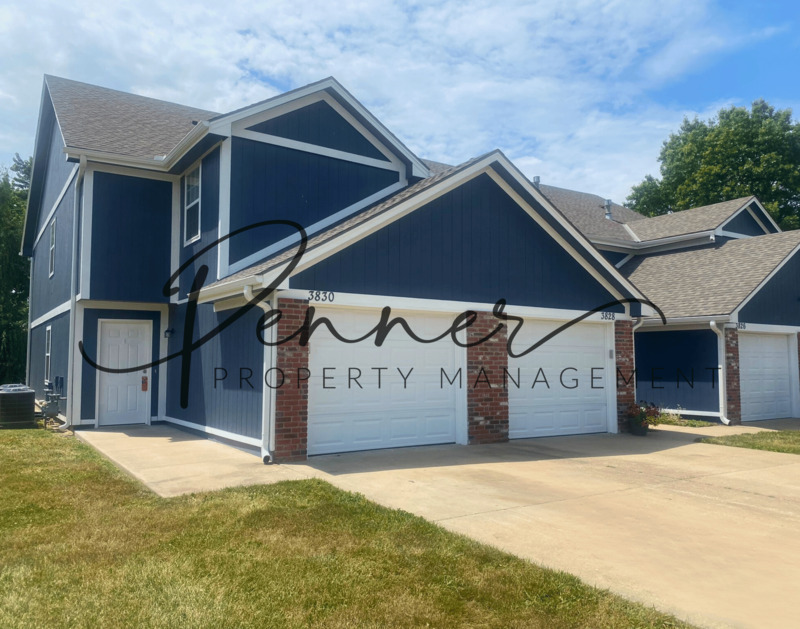 LEE'S SUMMIT House: 3830 SW HARBOR