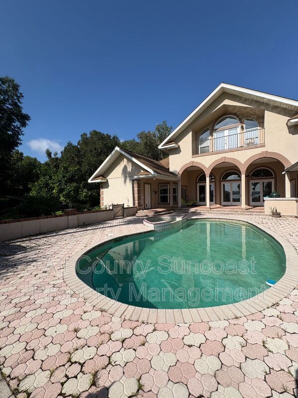 Main Rental Photo 16