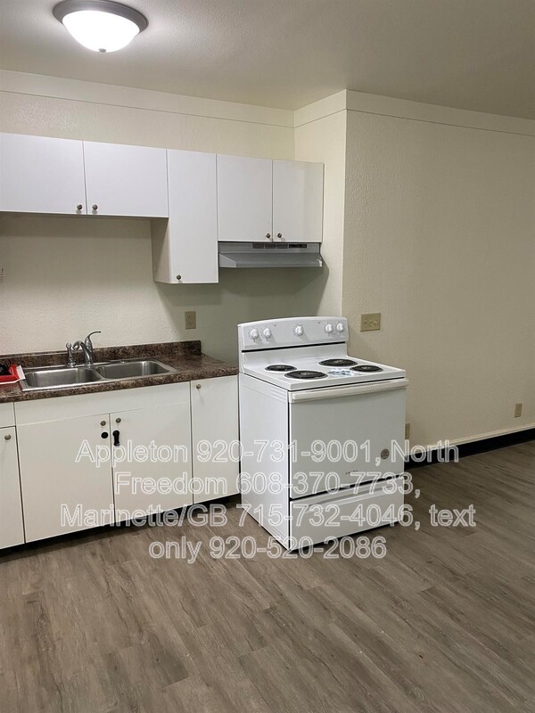 North Freedom House: S7559 US 12 J12