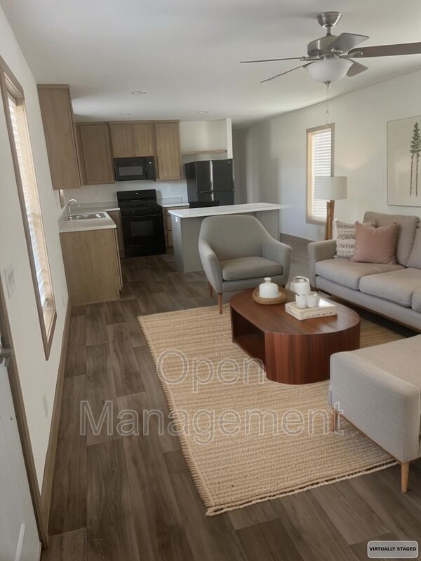 West Fargo House: 825 1st Ave