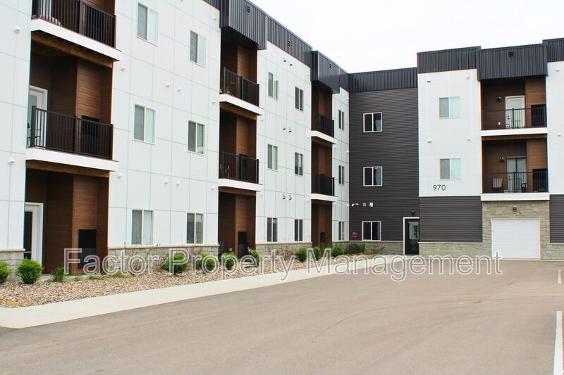 St. Peter Condo: 970 N. 3rd St