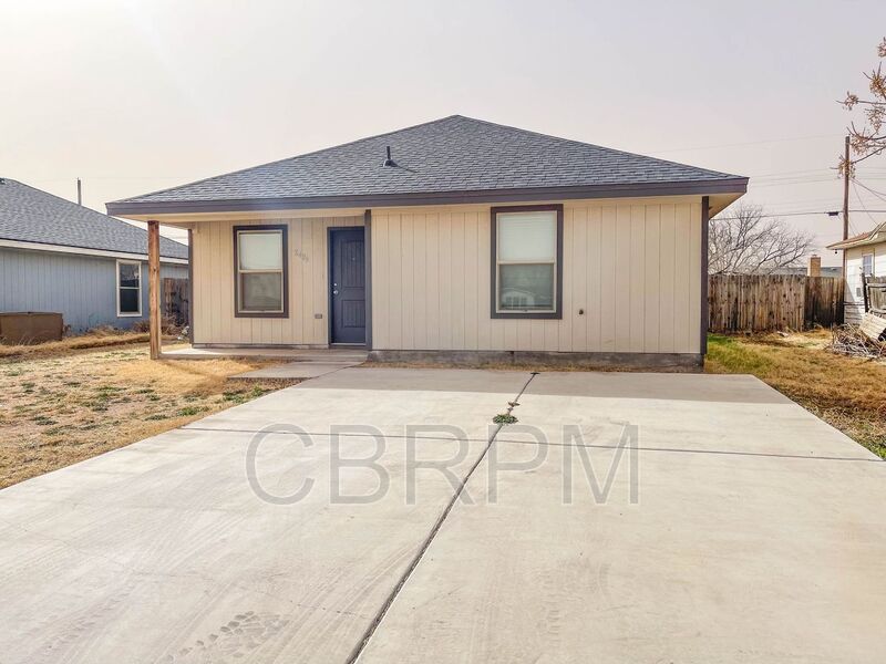 Lubbock House: 2406 Fir Avenue