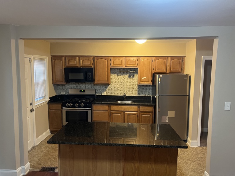Baltimore House: 44X Random Rd