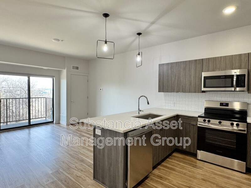 Midwest City Condo: 1653 Midtown Place - 252