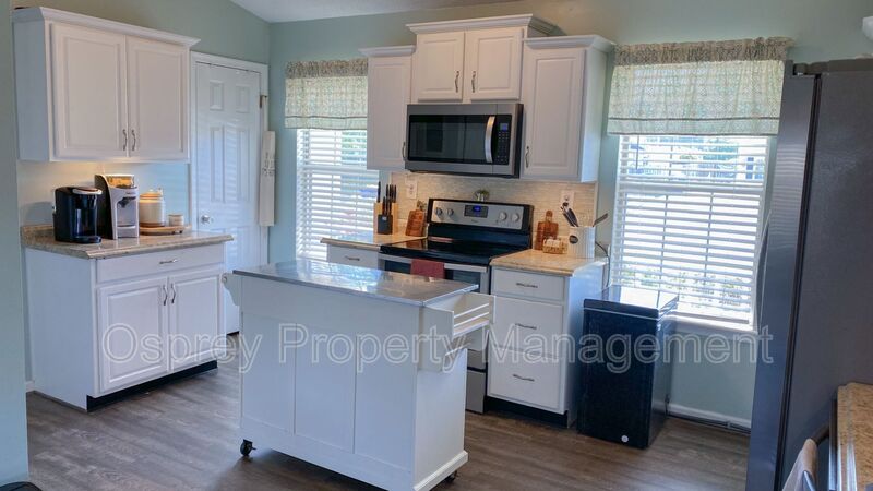Beautiful Ranch Style 3 Bedroom Single Family Home - Photo 3