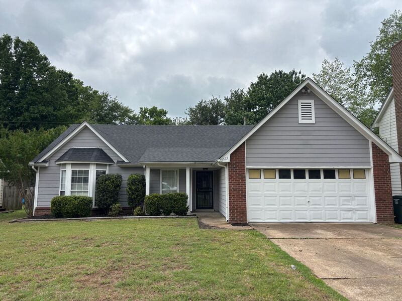 Memphis House: 2573 Laurelcrest Dr