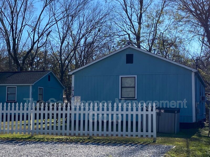North Charleston Condo: 1927D Iron Street