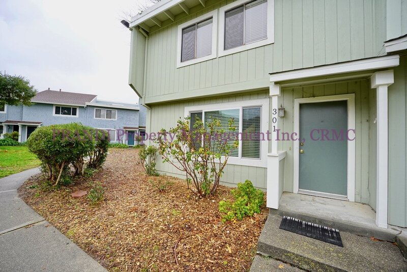 Novato Condo: 301 Capetown Ct