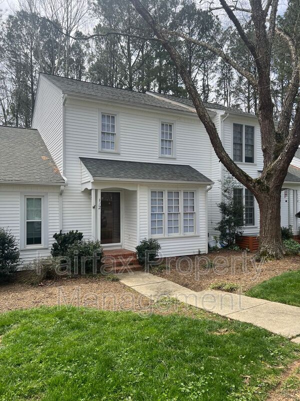 Cary Townhome: 112 Greenmont Ln