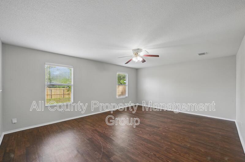 Main Rental Photo 12