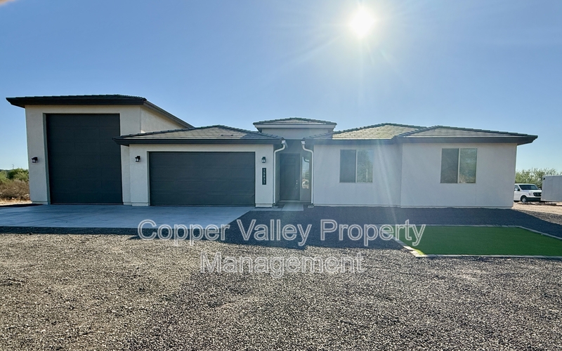 Surprise House: 15831 West Jomax Road
