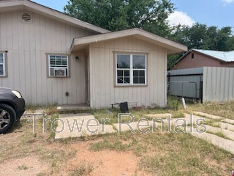 Odessa House: 2302 A Tom Green
