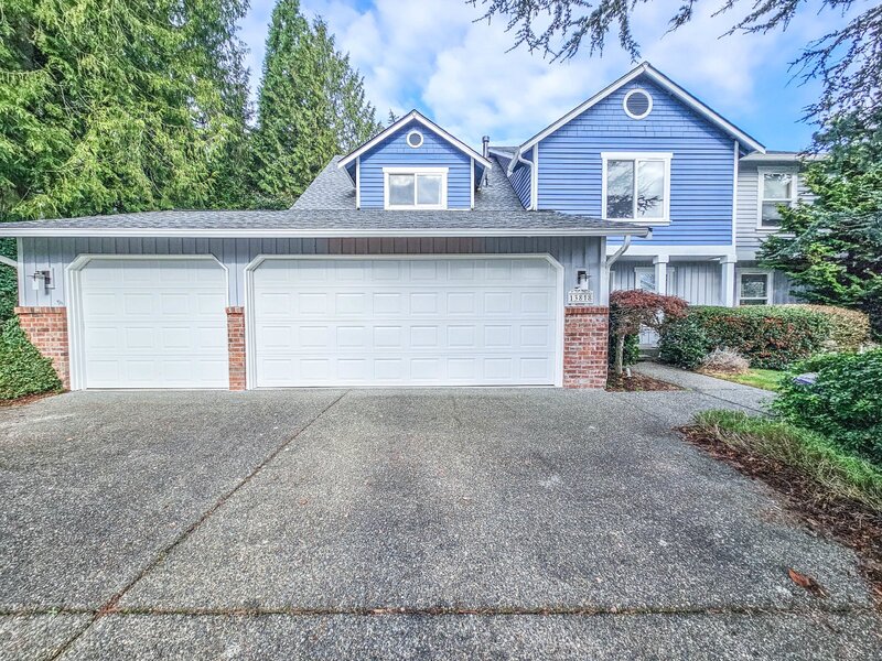 Redmond House: 13818 NE 93rd Ct