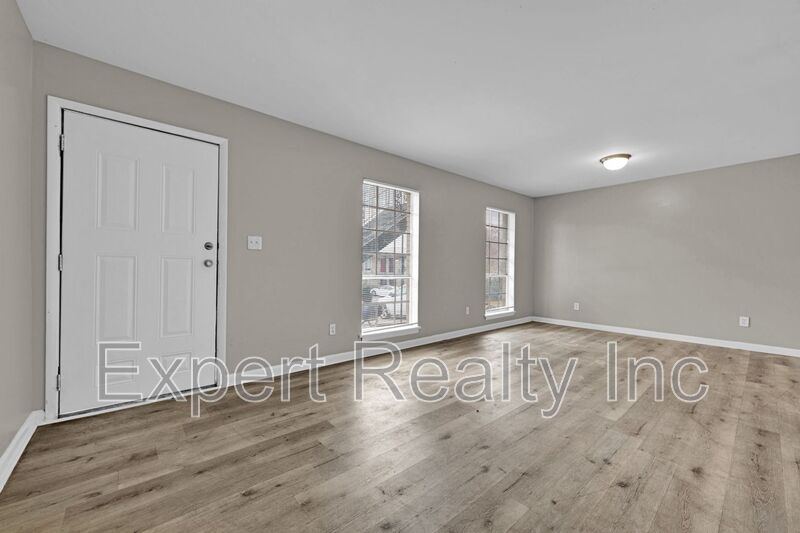 Birmingham House: 3225 Avenue S