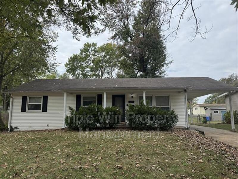 Florissant House: 220 Falcon Dr