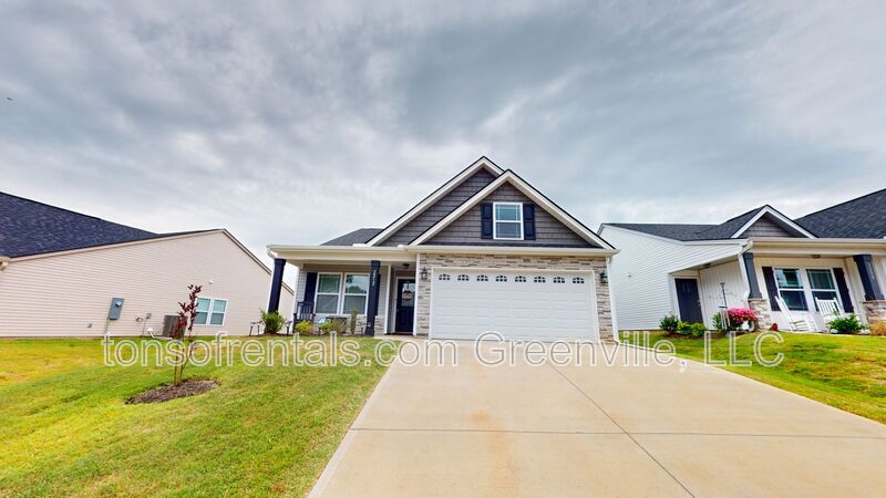 Moore House: 2212 Davenport Court