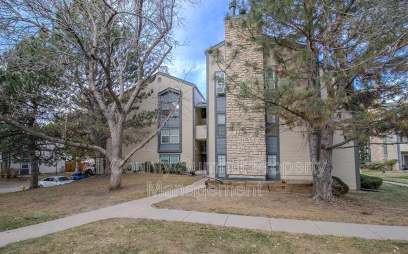 Aurora Condo: 16103 E Alaska Pl