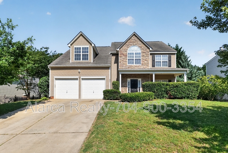 Waxhaw House: 2041 White Cedar Ln