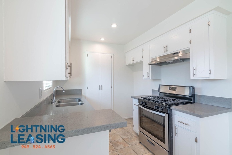 Los Angeles Condo: 1439 S Point View St