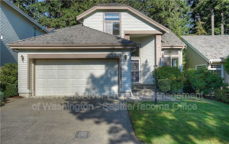 University Place House: 6109 83rd Ave W