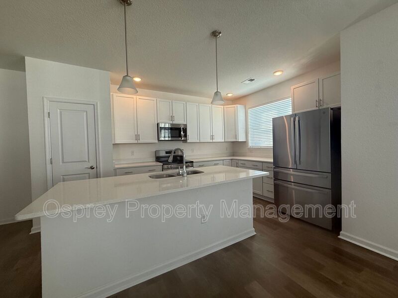 Top-Floor Corner Condo in Virginia Beach - Photo 2