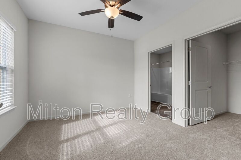 lillington Condo: 170 Grove Circle