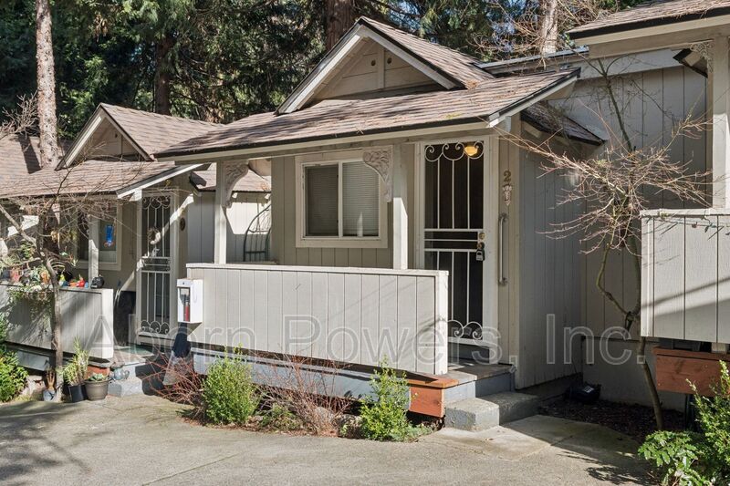 Pollock Pines House: 6043 Pony Express Trail