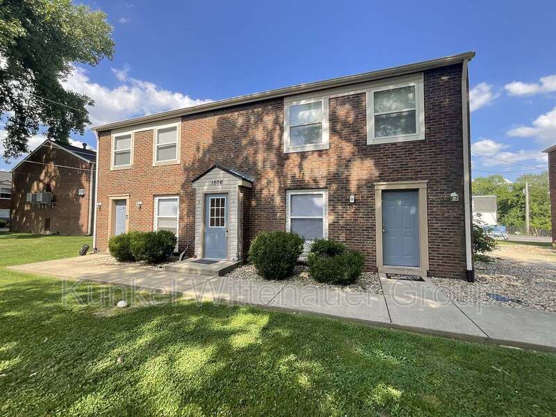 Swansea Condo: 1806-2 Jamestown Road