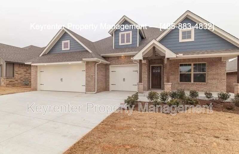 Moore House: 1017 NE 34th Ter