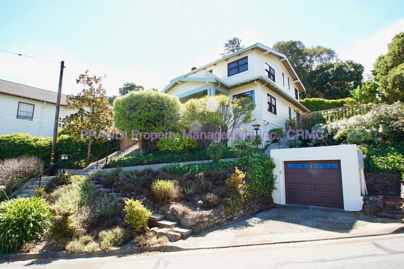 Sausalito House: 63 Glen Dr