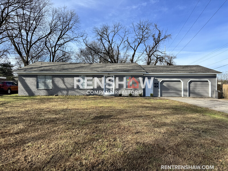 Memphis House: 663 Moss Rd
