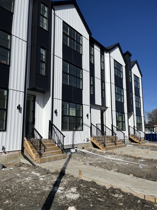 Edmonton Townhome: 14504 95 Avenue Northwest