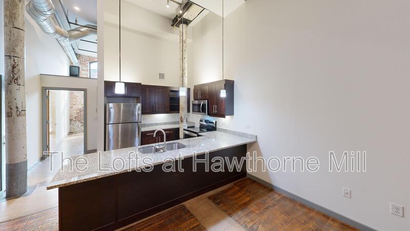 Charlotte Apartment: 1101 Hawthorne Ln