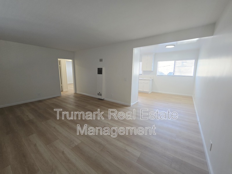 Glendale Condo: 328 W Loraine St