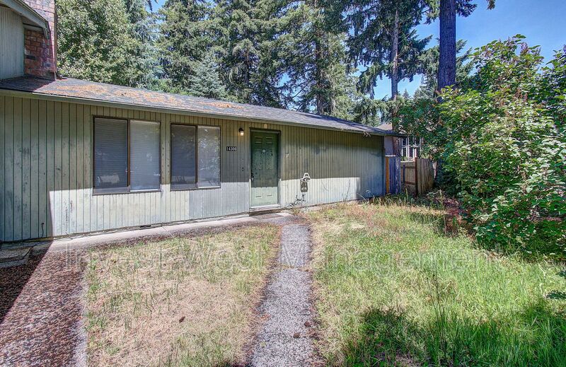 Vancouver House: 14306 NE 14 Circle