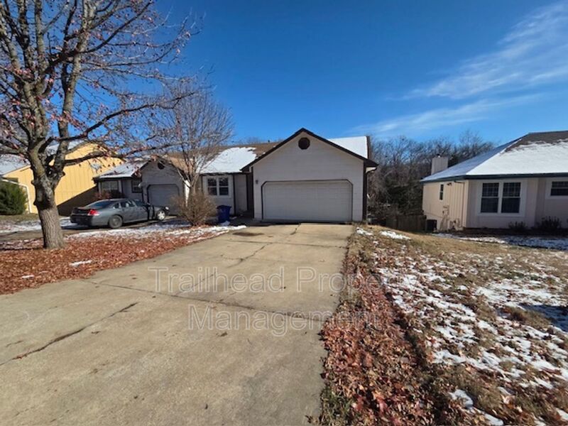 Raytown House: 8307 Woodson Drive