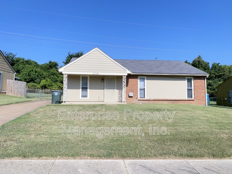 Memphis House: 4381 Howardcrest Dr