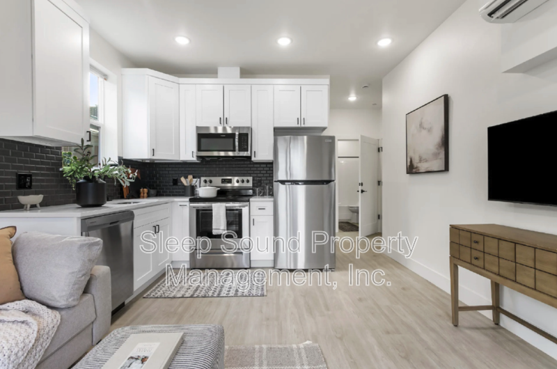 Portland Condo: 9060 Northeast Hoyt Street