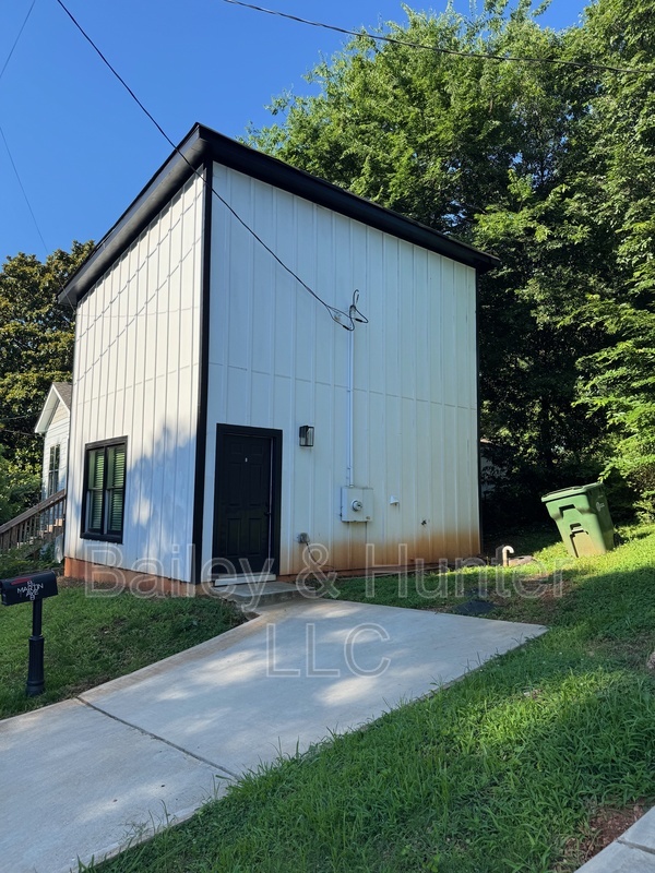 Atlanta Condo: 81 Martin Ave SE.