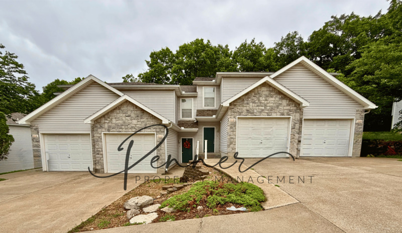 Independence House: 3110 S Cedar Crest Ct
