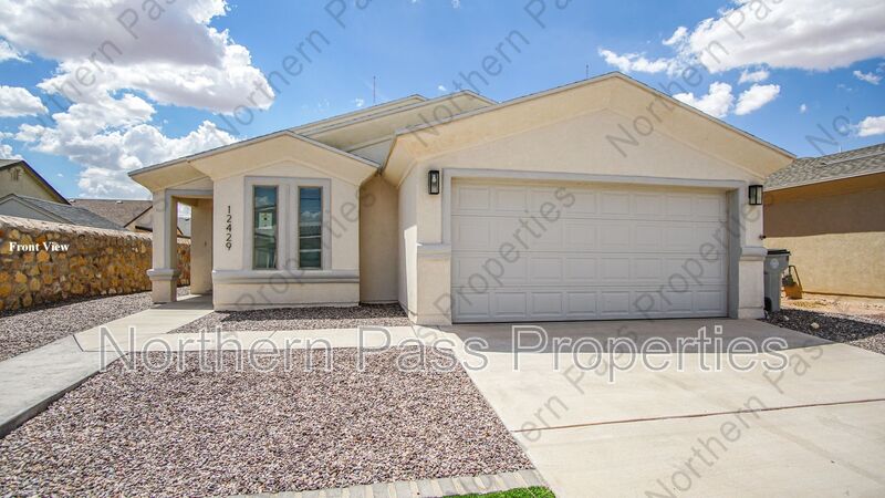 El Paso House: 12429 Polo Norte