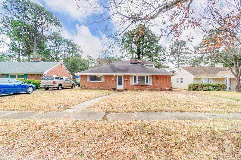 Norfolk House: 209 West Bayview Boulevard