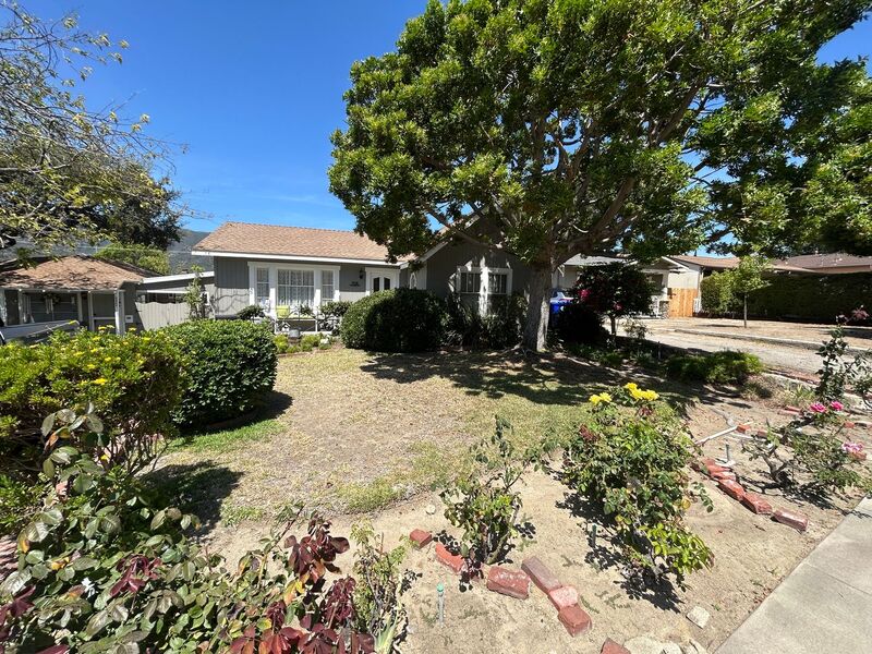 Montrose House: 2434 Florencita Drive