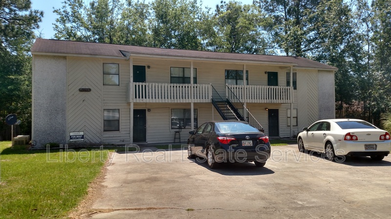 Hinesville Condo: 910 Berkshire Ter