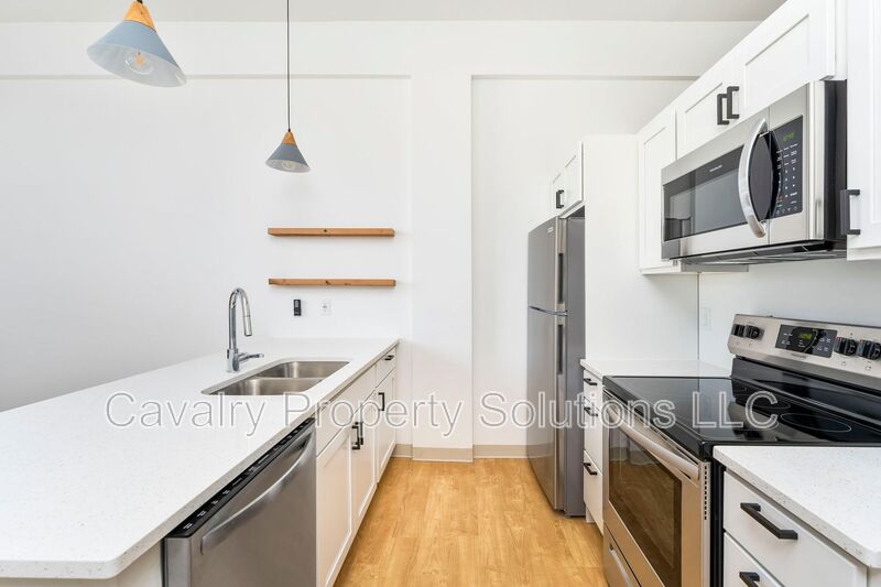 Duluth House: 1831 West Michigan Street