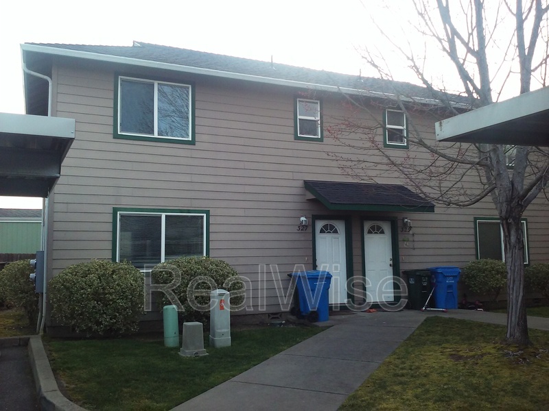Grants Pass Condo: 327 Pardee Ln