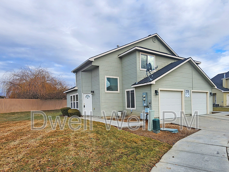 Nampa House: 2174 Lexi's Way #102