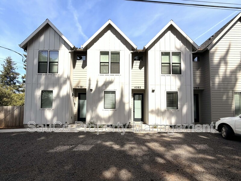 Portland Condo: 4385 Southeast Tolman Street - 1