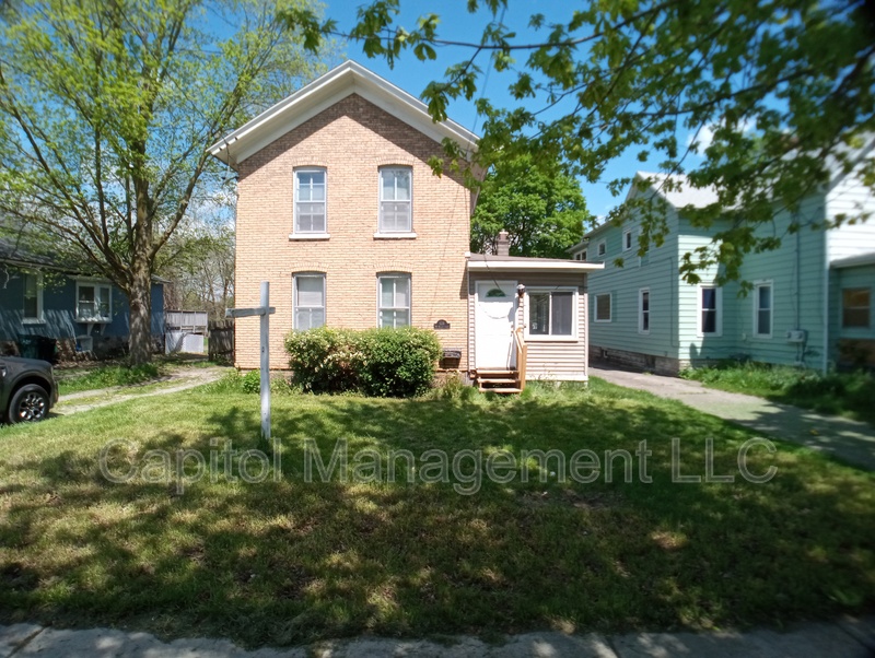 Lansing Condo: 128 West Willow Street