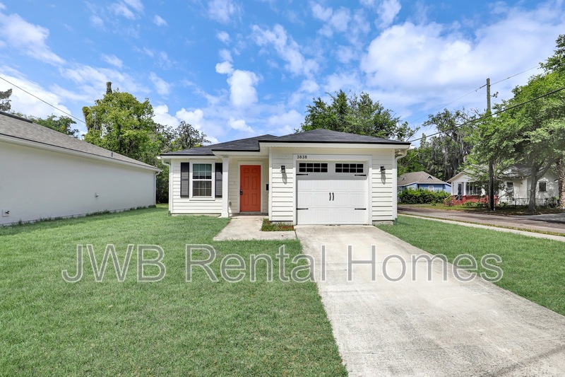 Jacksonville House: 3838 Perry St
